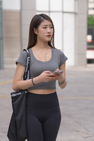 和搜子同屋的日子2在线下载