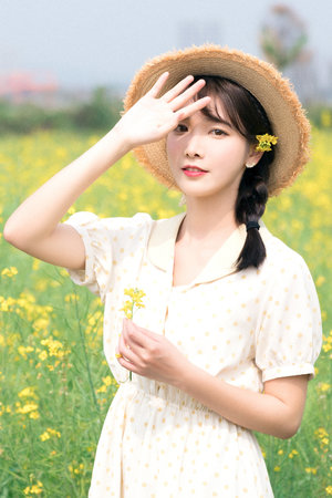 学霸把草莓放学渣肚子里