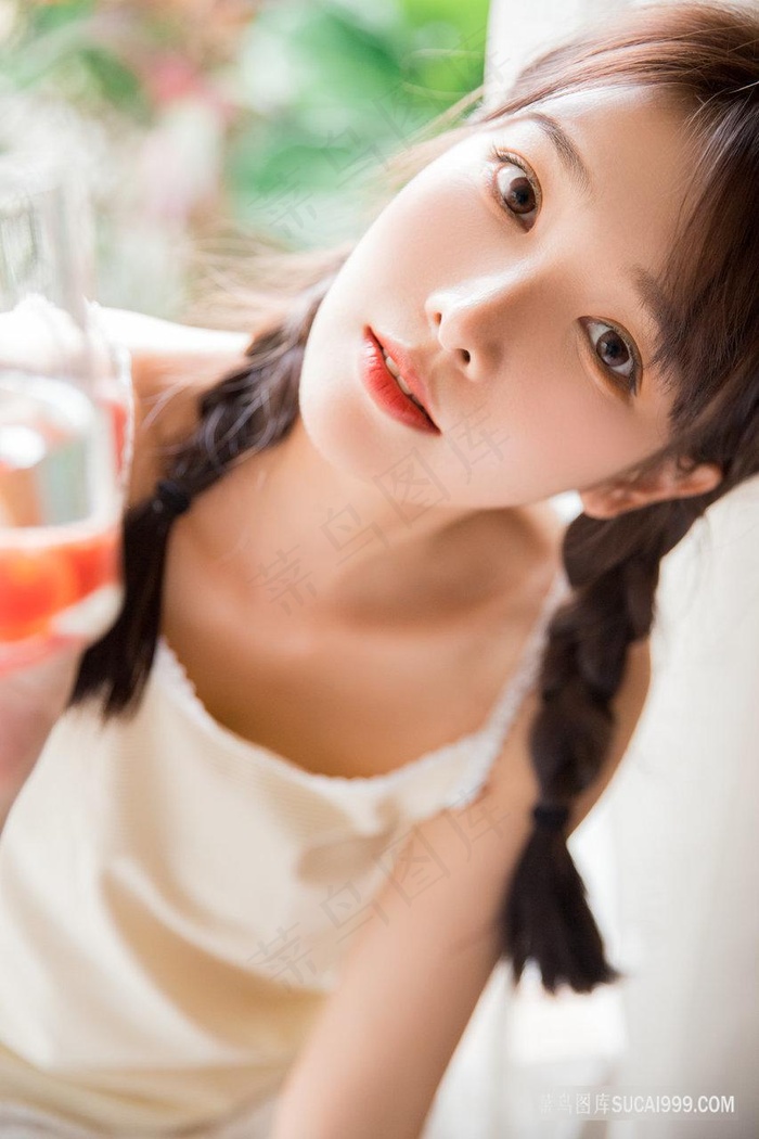 三上悠亚教室无删减版