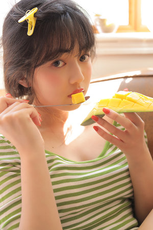 沈思李兵十月下旬天气炎热柚子