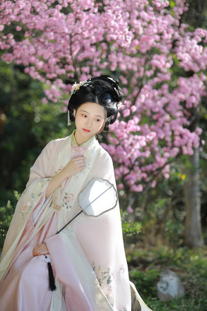 橘里橘气浴室处处吻SNH樱花