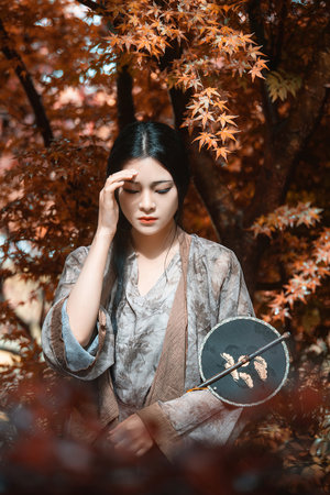 艳妇臀荡乳欲伦交换H漫