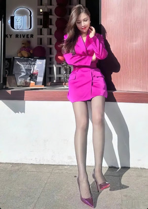 漂亮少妇酒店3p太大了视频