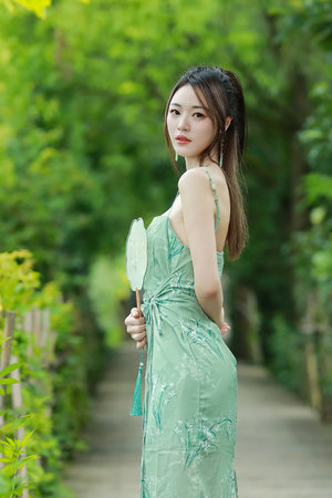 和巨乳继拇做爰HD中字