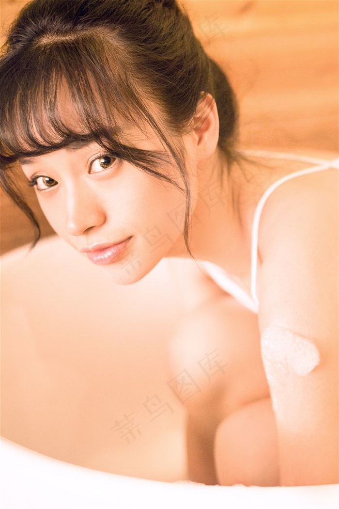 欧美妆和亚洲妆对比