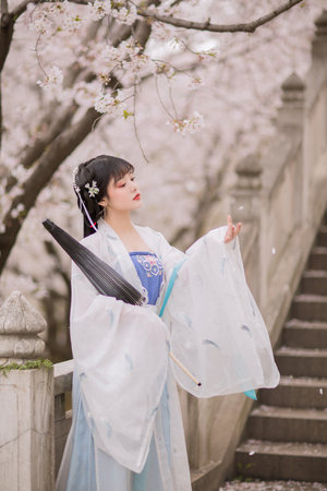 内射小妻子爱韩国