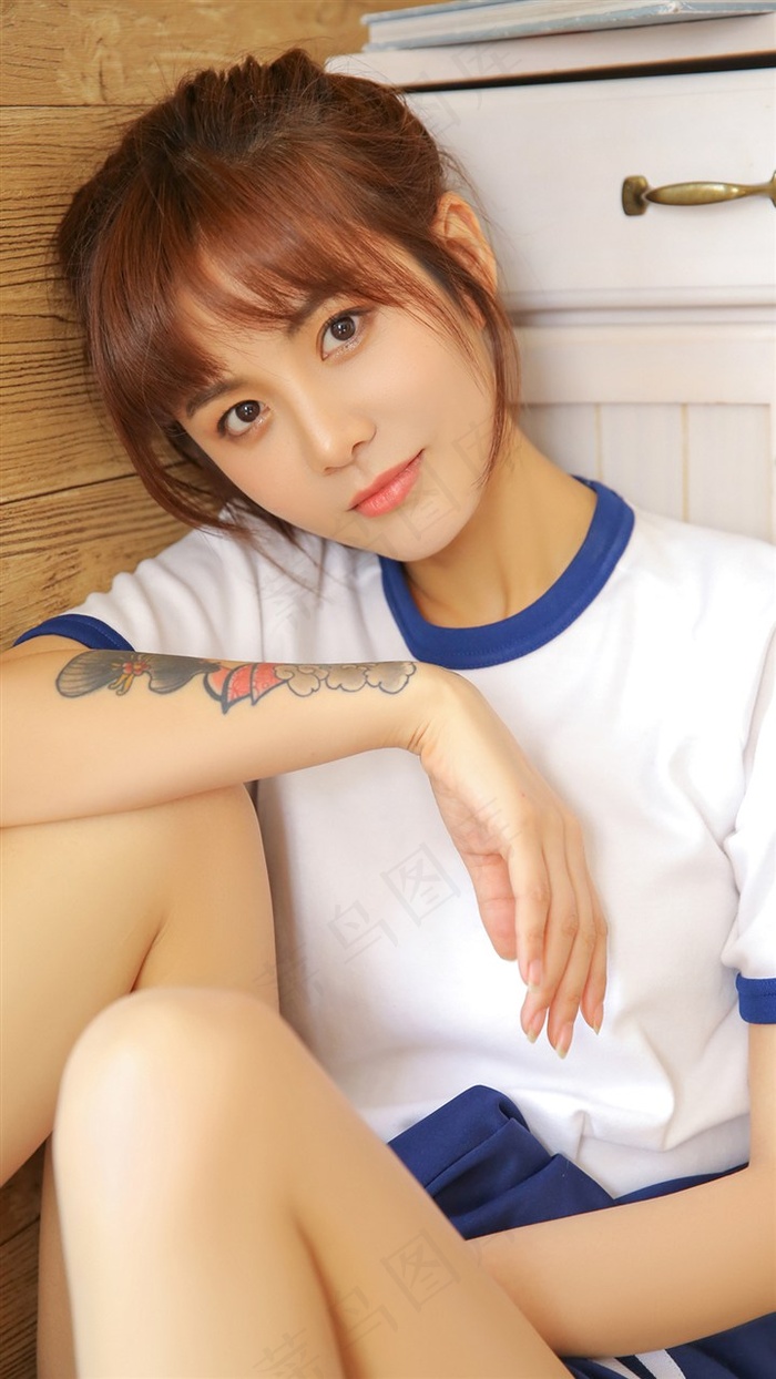 校长胯下女教师碧柔