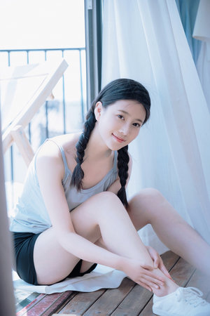 三女三男在一个房间交换