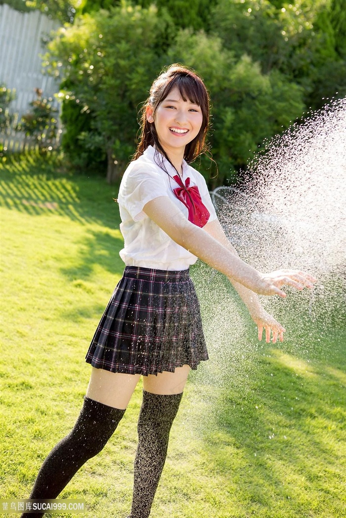 女澡堂里的男搓澡工