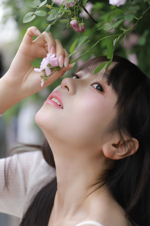 国产精品卡1卡2卡三卡四