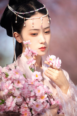 车子里他揉我的奶好爽