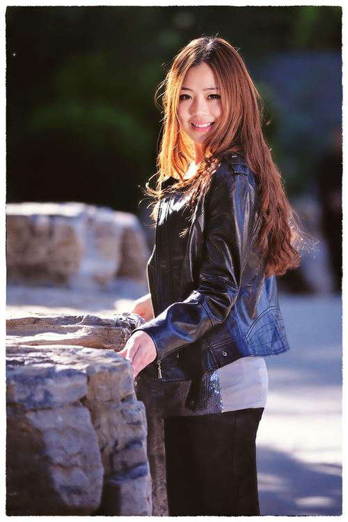 毕打自己人粤语