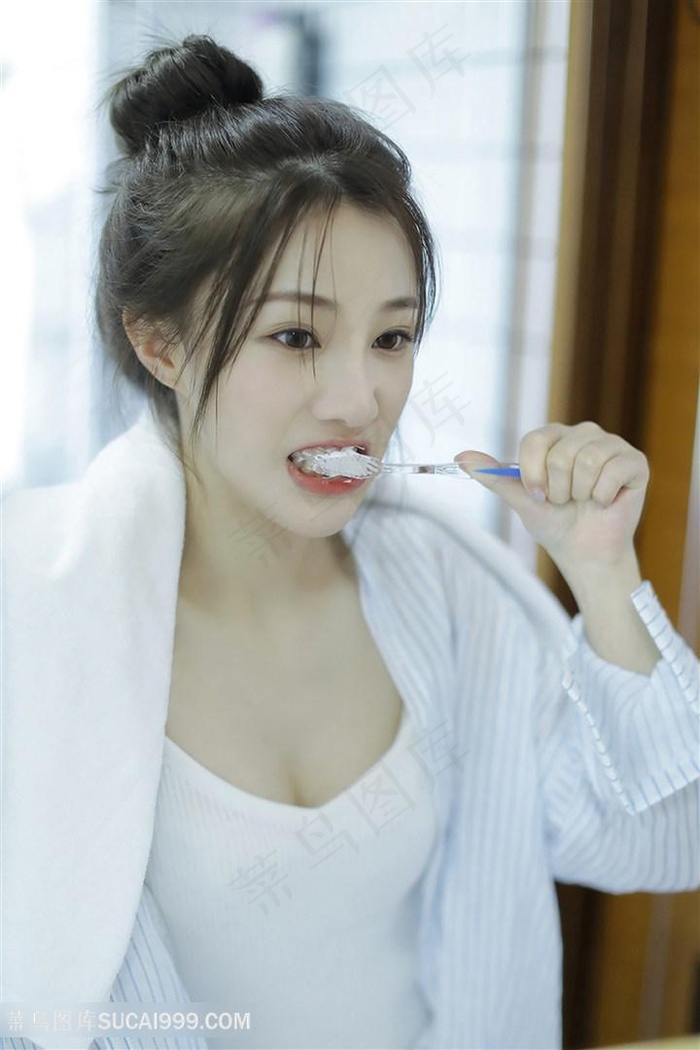 草莓榴莲向日葵丝瓜未满十八岁